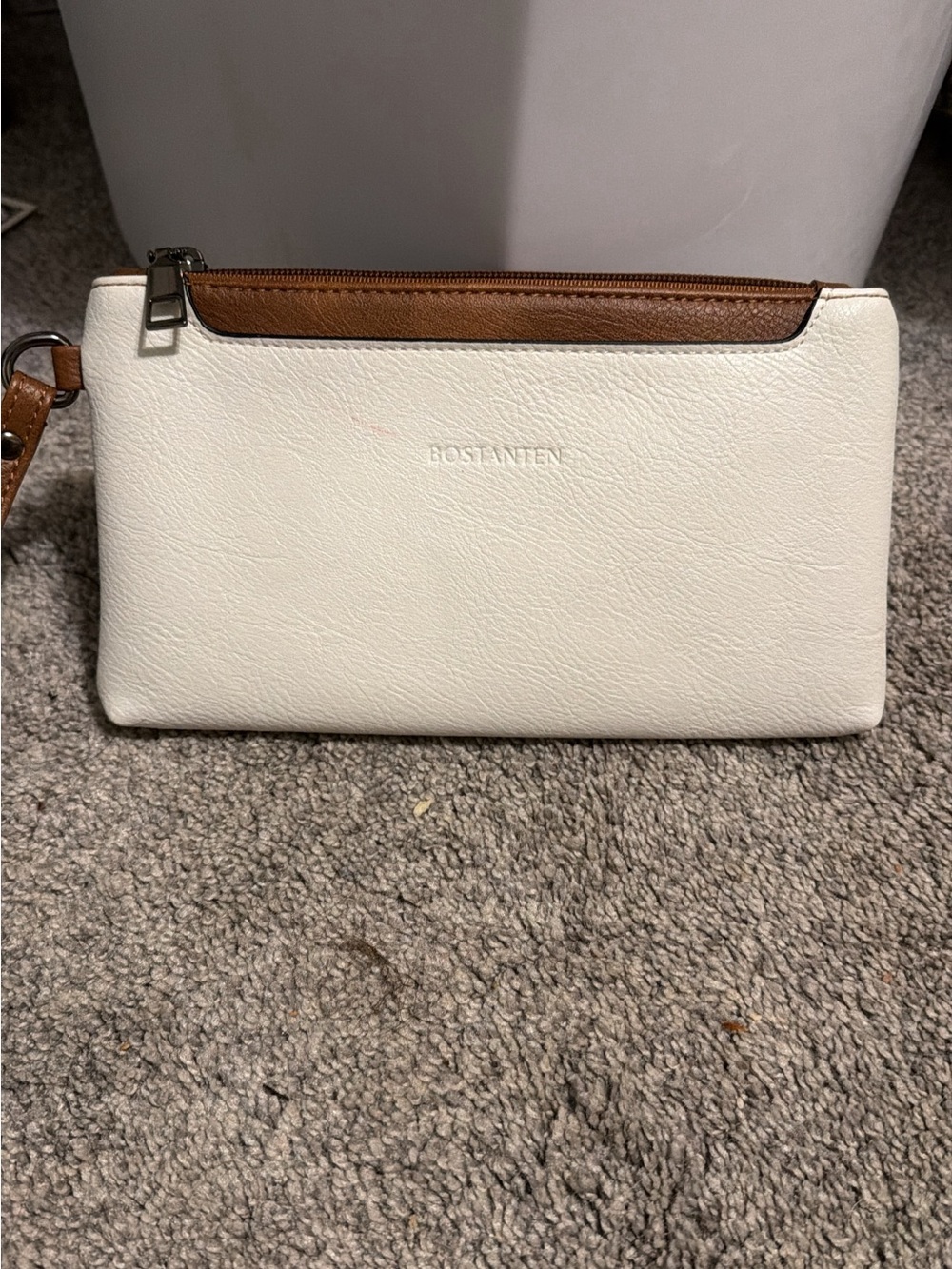 Bostanten White & Brown Wristlet Clutch